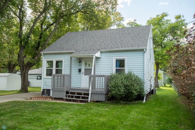 407 15th Street N, Moorhead, MN 56560