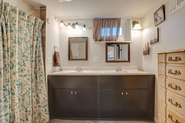 407 15th Street N, Moorhead, MN 56560