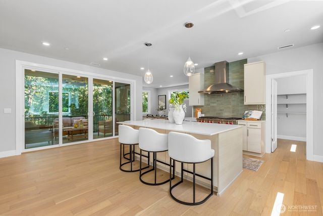 13016 SE 19th Court, Bellevue, WA 98005