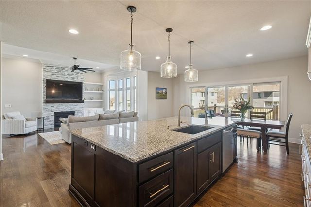 2500 NW Riverview Drive, Riverside, MO 64150