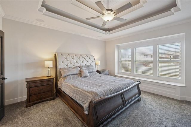 2500 NW Riverview Drive, Riverside, MO 64150