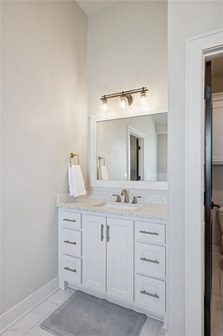 2500 NW Riverview Drive, Riverside, MO 64150