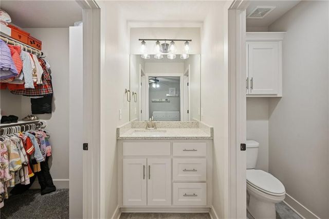 2500 NW Riverview Drive, Riverside, MO 64150