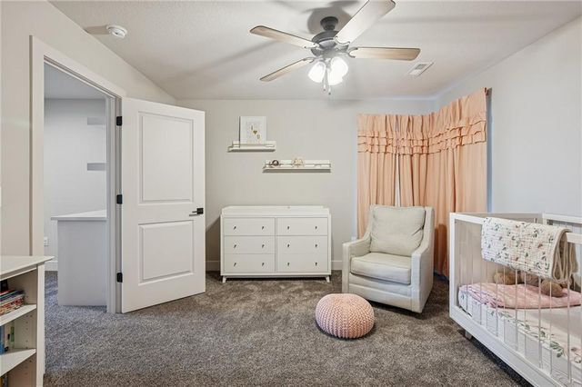 2500 NW Riverview Drive, Riverside, MO 64150