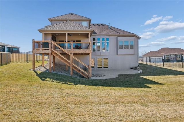 2500 NW Riverview Drive, Riverside, MO 64150