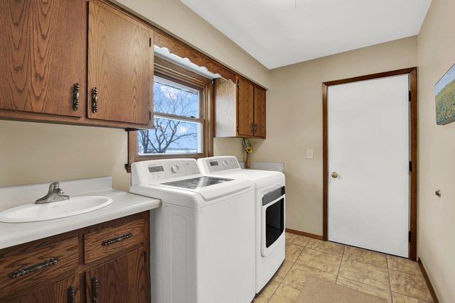 6288 County Highway S, Hartford, WI 53027