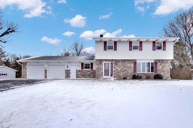 6288 County Highway S, Hartford, WI 53027