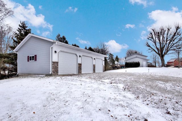 6288 County Highway S, Hartford, WI 53027