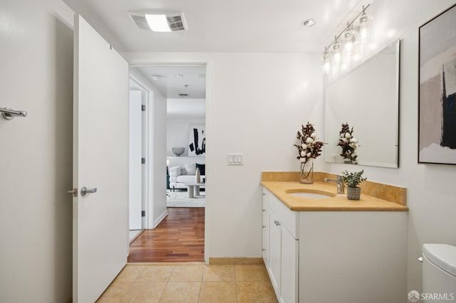 400 Beale Street 1208, San Francisco, CA 94105