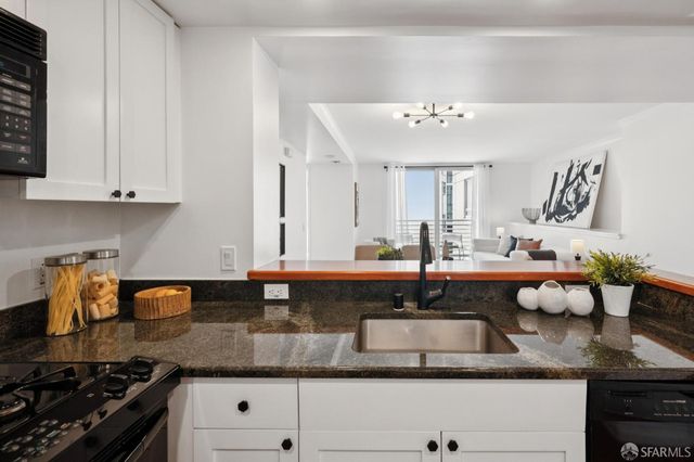 400 Beale Street 1208, San Francisco, CA 94105