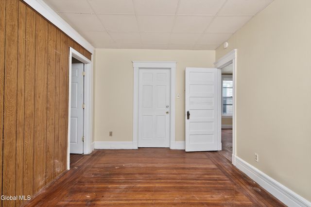 52 N Allen Street, Albany, NY 12203