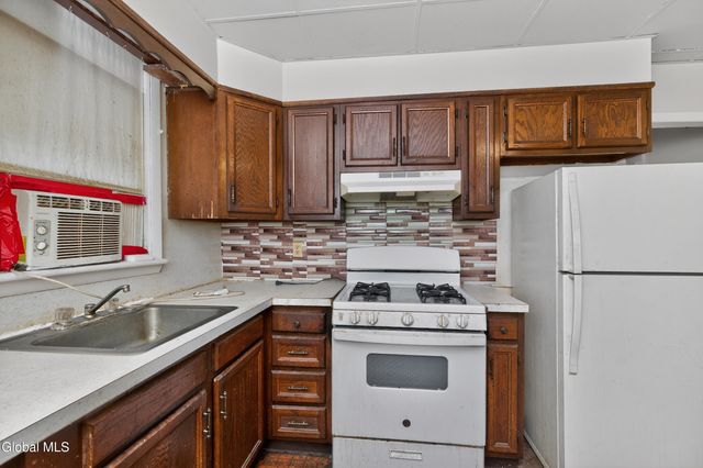 52 N Allen Street, Albany, NY 12203