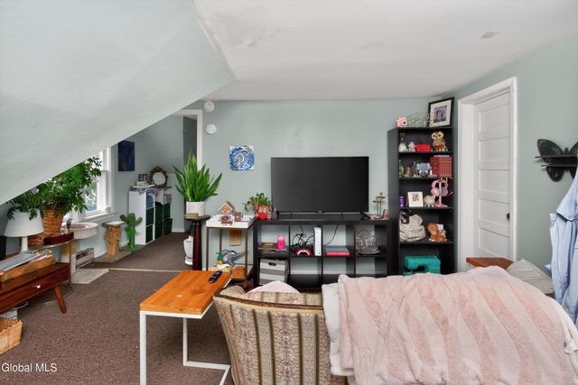 52 N Allen Street, Albany, NY 12203