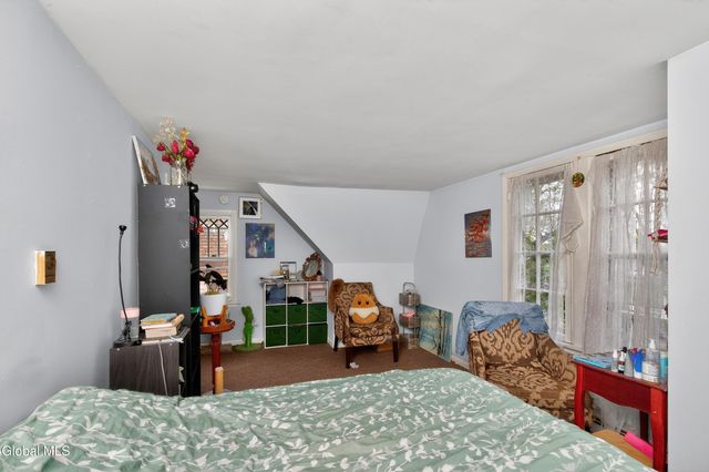 52 N Allen Street, Albany, NY 12203