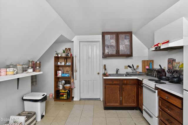 52 N Allen Street, Albany, NY 12203