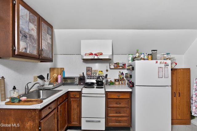 52 N Allen Street, Albany, NY 12203