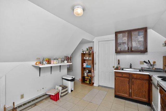 52 N Allen Street, Albany, NY 12203