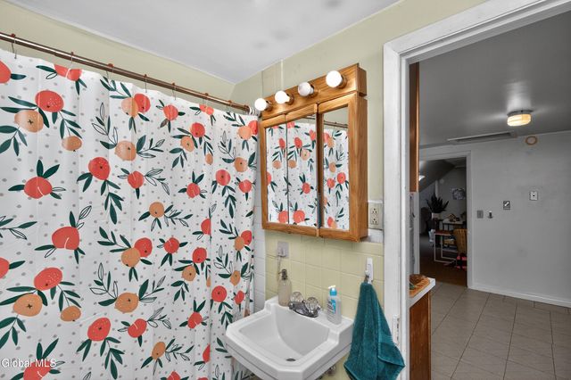 52 N Allen Street, Albany, NY 12203