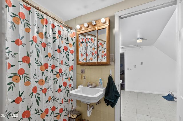 52 N Allen Street, Albany, NY 12203