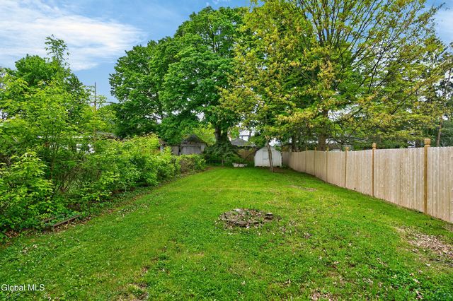 52 N Allen Street, Albany, NY 12203