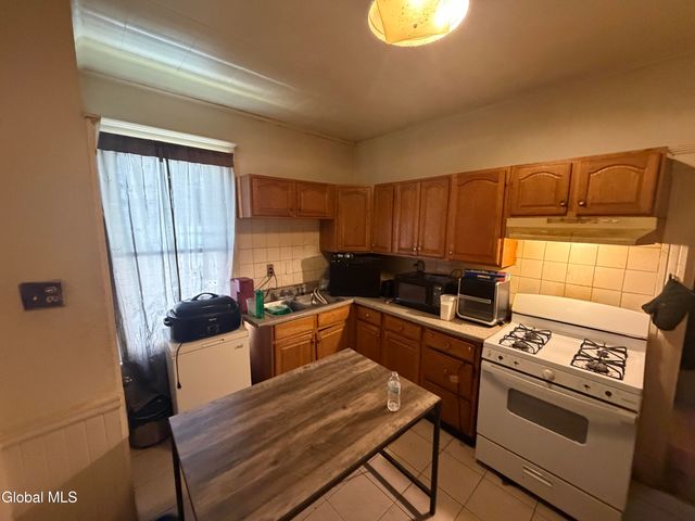 52 N Allen Street, Albany, NY 12203