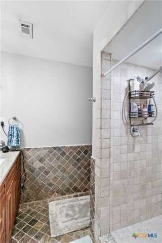 4367 Fm 2143, Port Lavaca, TX 77979