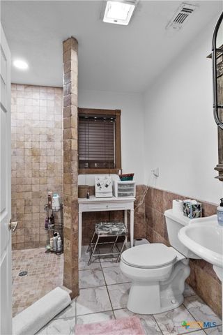 4367 Fm 2143, Port Lavaca, TX 77979