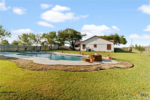 4367 Fm 2143, Port Lavaca, TX 77979