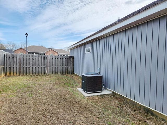 103 Jules Ln, Ashford, AL 36312