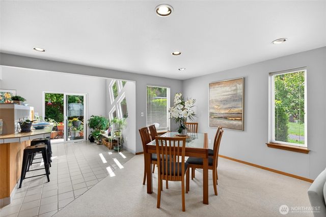 516 Wana Wana Place NE, Tacoma, WA 98422