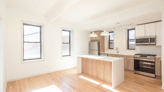 1953 W Dickens Avenue CH, Chicago, IL 60614