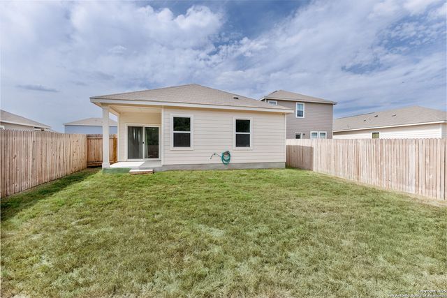 5612 Pearl Meadow, Converse, TX 78109