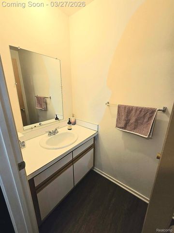 29564 Clarita Street, Livonia, MI 48152