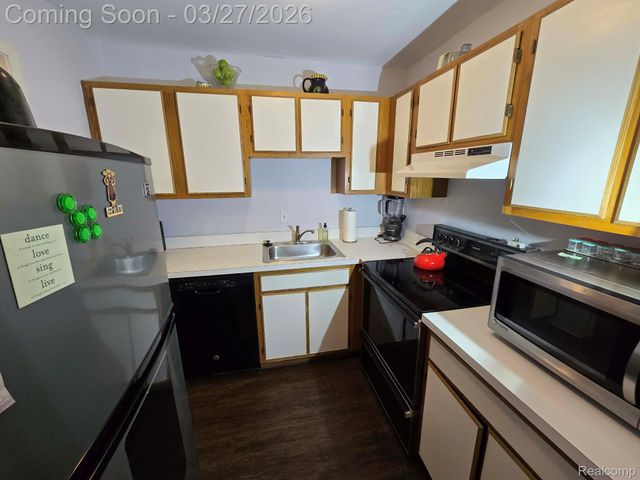 29564 Clarita Street, Livonia, MI 48152