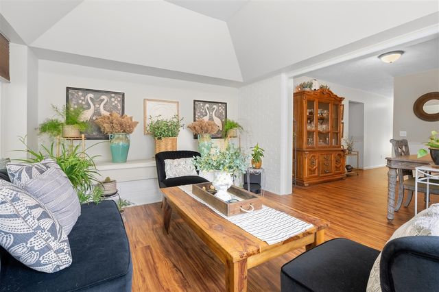 7702 Hunters Ridge Drive, Kalamazoo, MI 49009