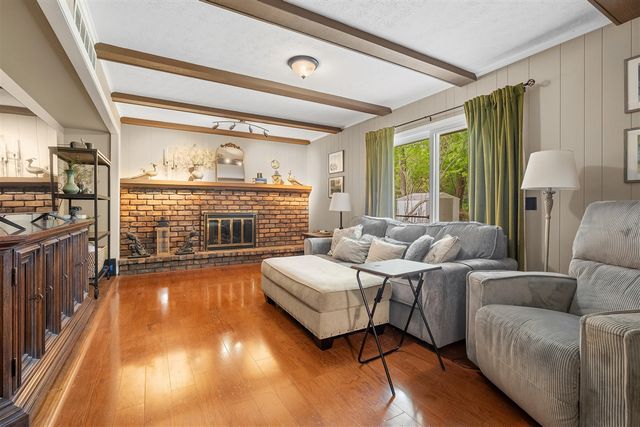 7702 Hunters Ridge Drive, Kalamazoo, MI 49009