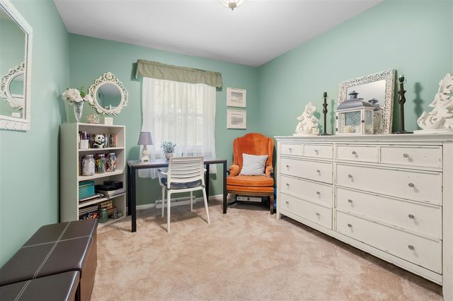 7702 Hunters Ridge Drive, Kalamazoo, MI 49009