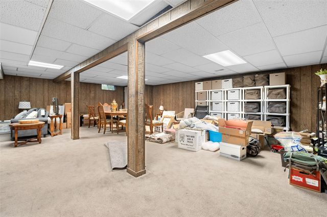 7702 Hunters Ridge Drive, Kalamazoo, MI 49009