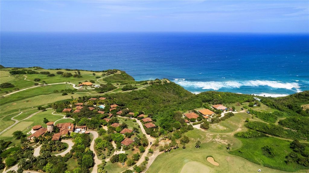 Image 37 of property listing at 2 OCEAN GOLF VILLA ROYAL ISABELA, Isabela, PR 00662