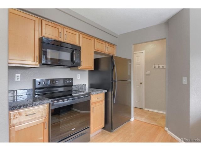 4585 Lyndenwood Cir, Littleton, CO 80130