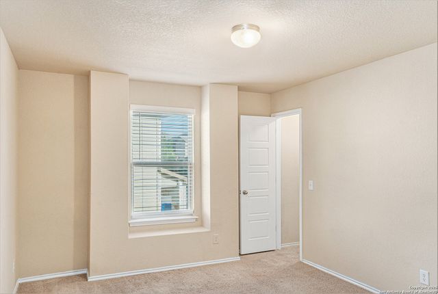 1819 Gray Fox Crk, San Antonio, TX 78245