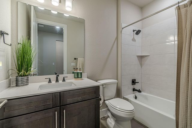 433 Skipping Cedar ST, San Marcos, TX 78666