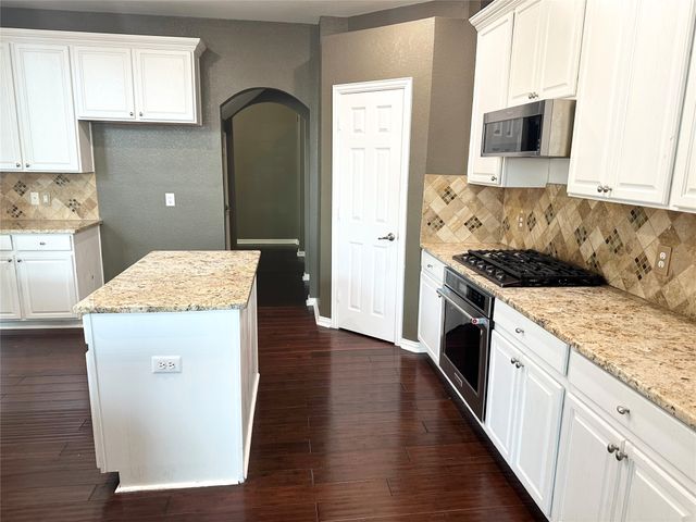 806 Cascades Drive, Allen, TX 75002