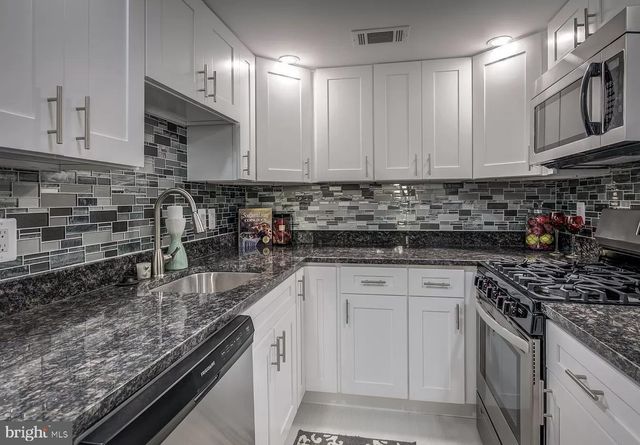 14822 BRYAN CT, Woodbridge, VA 22193