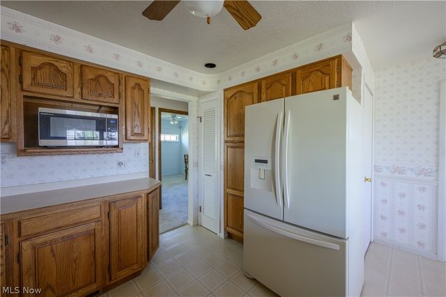 651 E Parkleigh Drive, Seven Hills, OH 44131