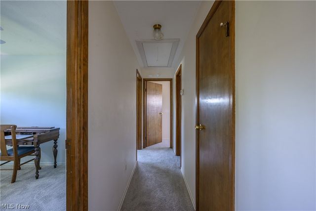 651 E Parkleigh Drive, Seven Hills, OH 44131
