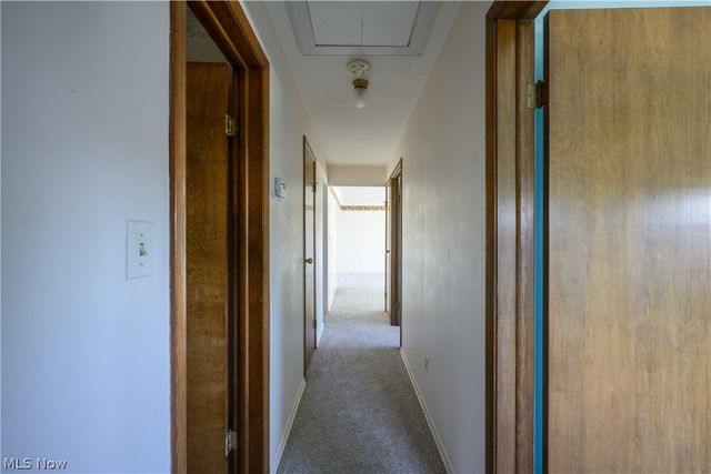 651 E Parkleigh Drive, Seven Hills, OH 44131