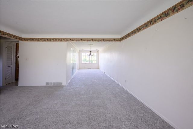 651 E Parkleigh Drive, Seven Hills, OH 44131