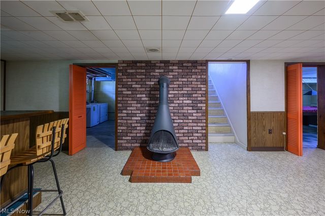 651 E Parkleigh Drive, Seven Hills, OH 44131