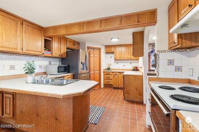 2553 Lovejoy Drive, Anchorage, AK 99508